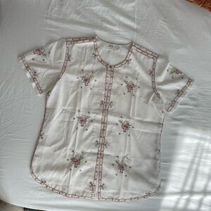 Vintage Embroidered White Floral Top